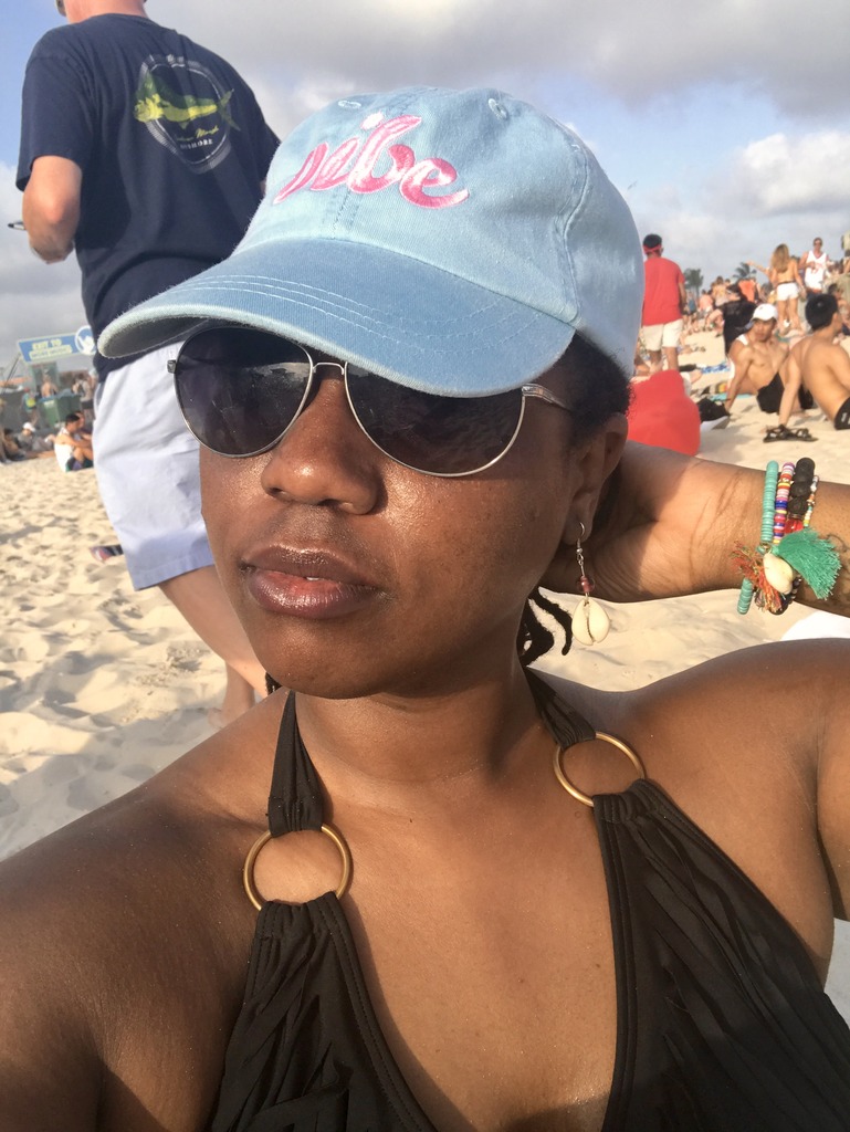 Wordless Wednesday: Hangout Festival 2017 - The Palmetto Peaches - palmsinatl.com